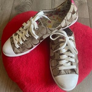 Coach Poppy Signature Sneaker